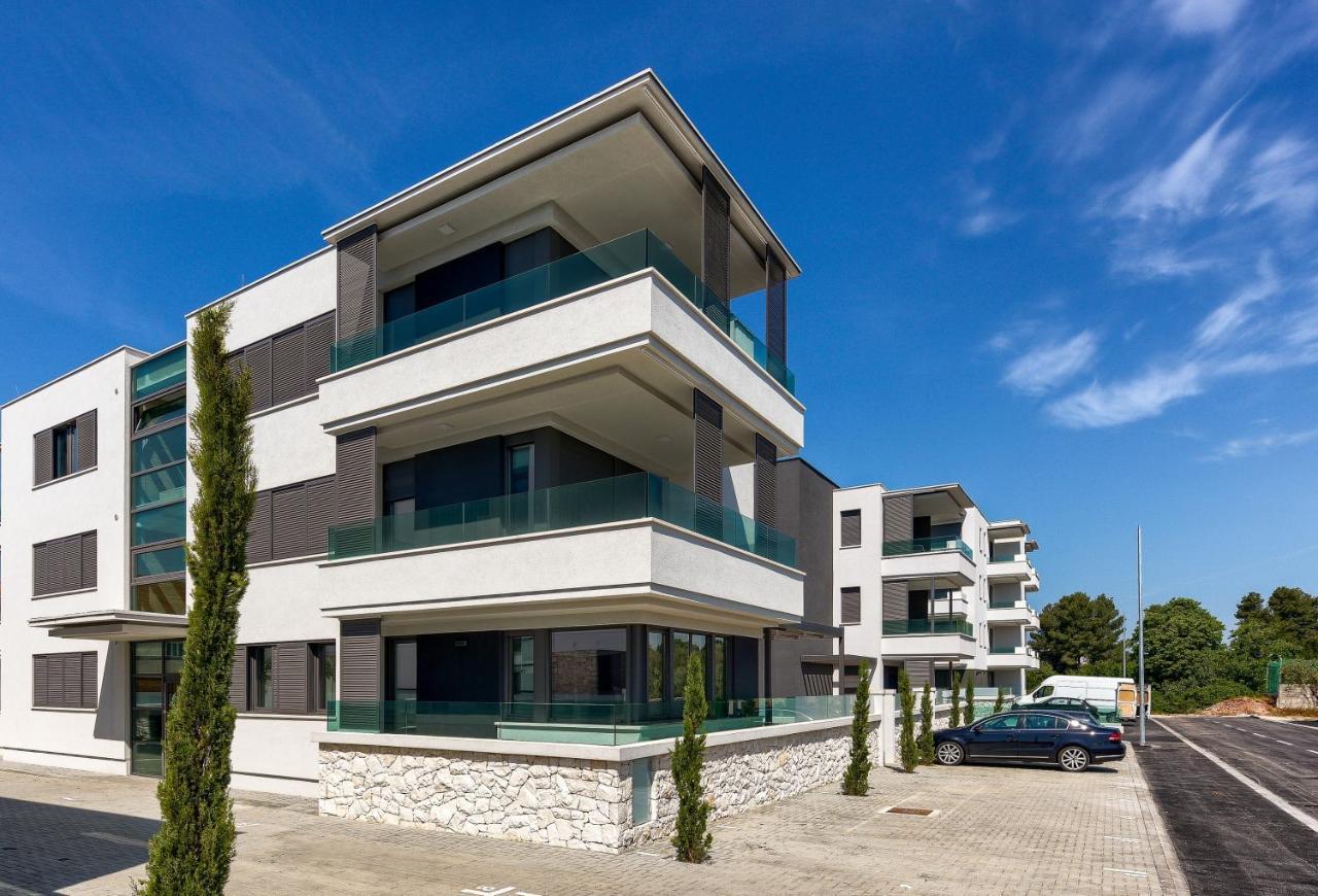Lunula Residence Zara Esterno foto